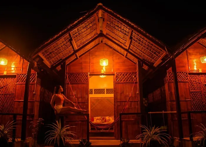 Suba Nipa Huts Daanbantayan