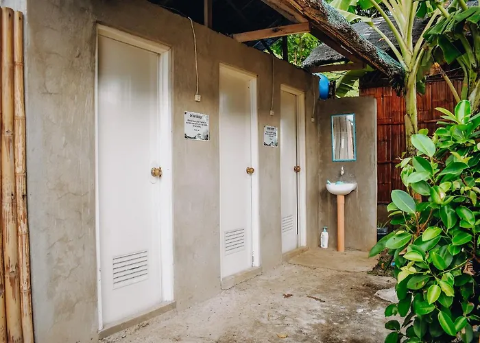 Suba Nipa Huts ホームステイ Daanbantayan