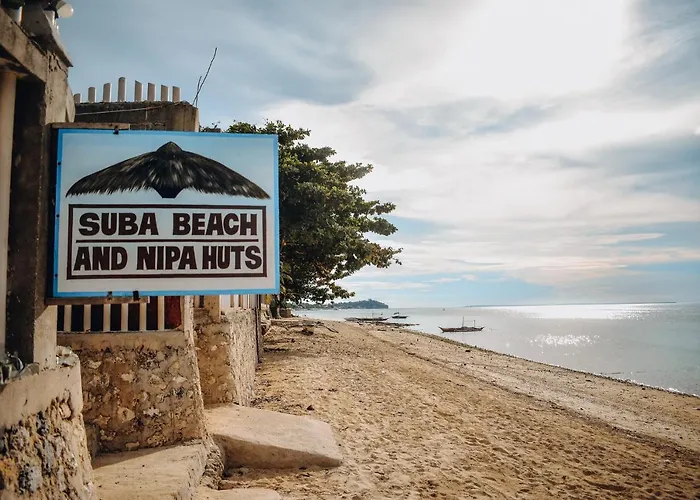 Suba Nipa Huts * Daanbantayan