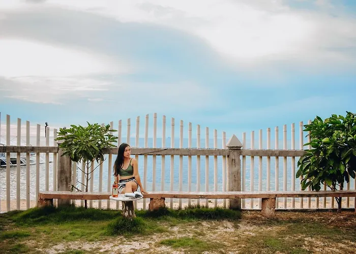 Suba Nipa Huts Daanbantayan