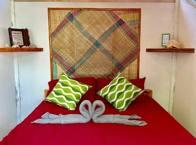 Suba Nipa Huts ホームステイ *