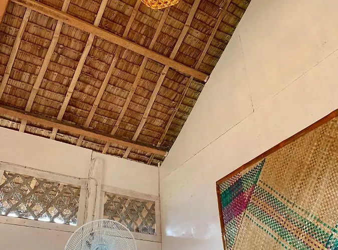 Suba Nipa Huts Daanbantayan