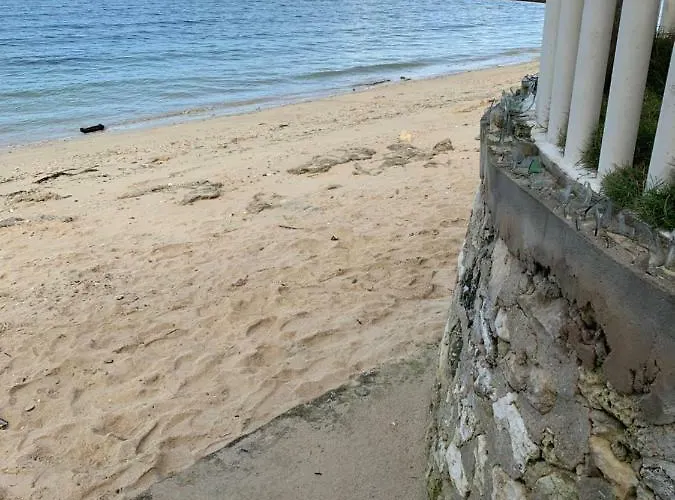 Suba Nipa Huts Daanbantayan