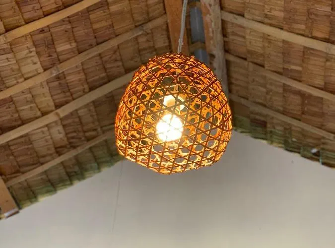 ホームステイ Suba Nipa Huts